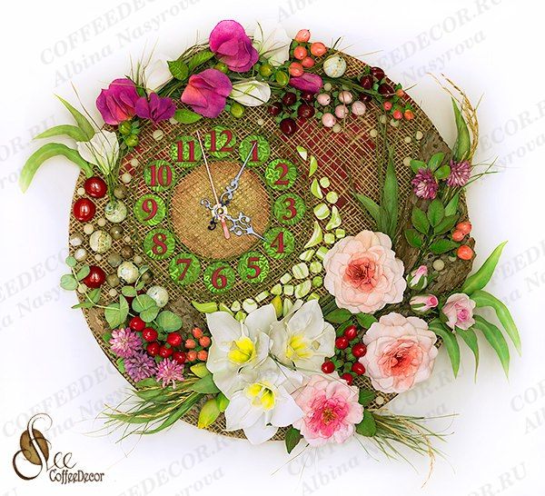 Интерьерные часы с цветами из фоамирана