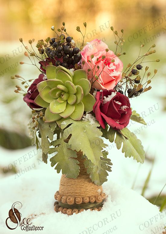 Композиция с Эхеверией, розами и цинерарией цветы из фоамирана