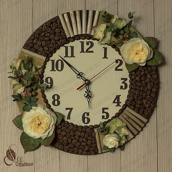 Часы из кофейных зёрен и цветов из фоамирана